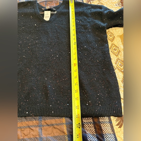 Loft black v-neck sweater with subtle sequin details women’s L NWT - Picture 7 of 9